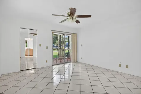 2201 Lucaya Bend Coconut Creek FL 33066