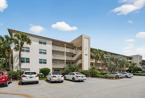 2201 Lucaya Bend Coconut Creek FL 33066