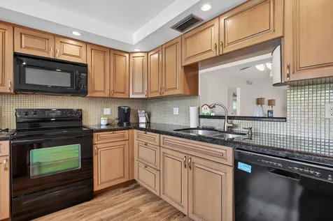 2201 Lucaya Bend Coconut Creek FL 33066