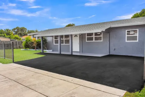 915 SW 3rd Street Boynton Beach FL 33435