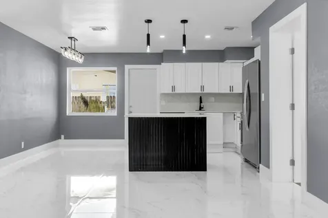 915 SW 3rd Street Boynton Beach FL 33435