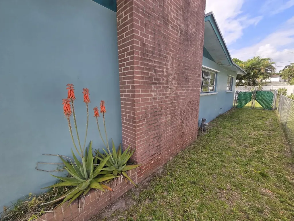 1107 SW 19th Street Fort Lauderdale FL 33315