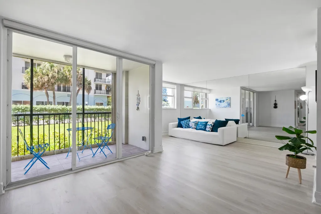 1239 Hillsboro Mile Hillsboro Beach FL 33062