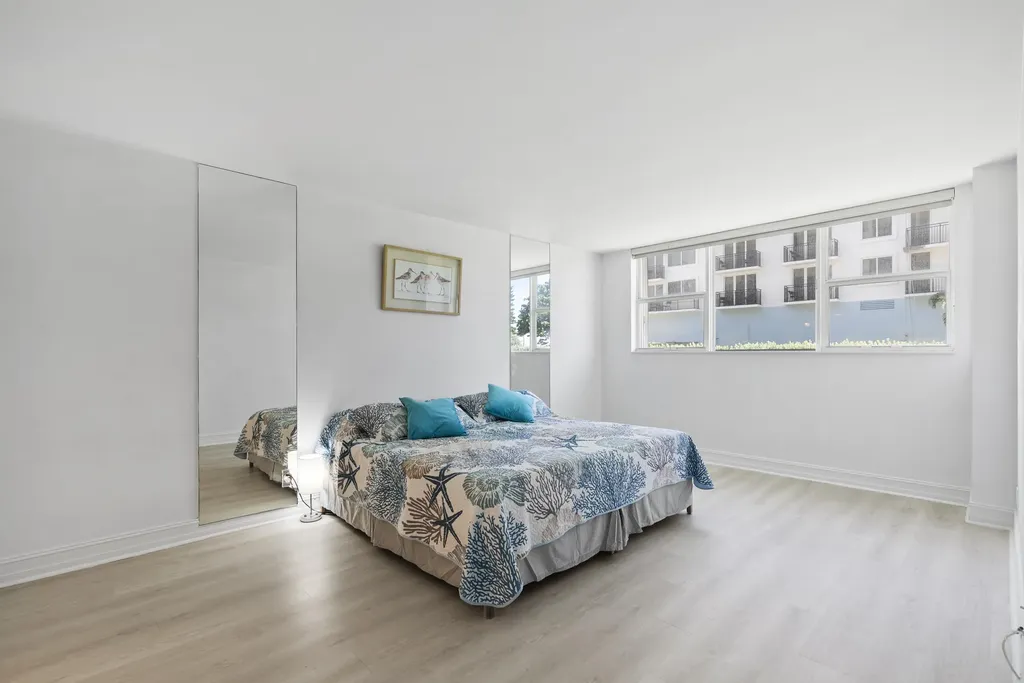 1239 Hillsboro Mile Hillsboro Beach FL 33062