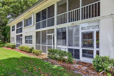 1202 Bahama Bend Coconut Creek FL 33066