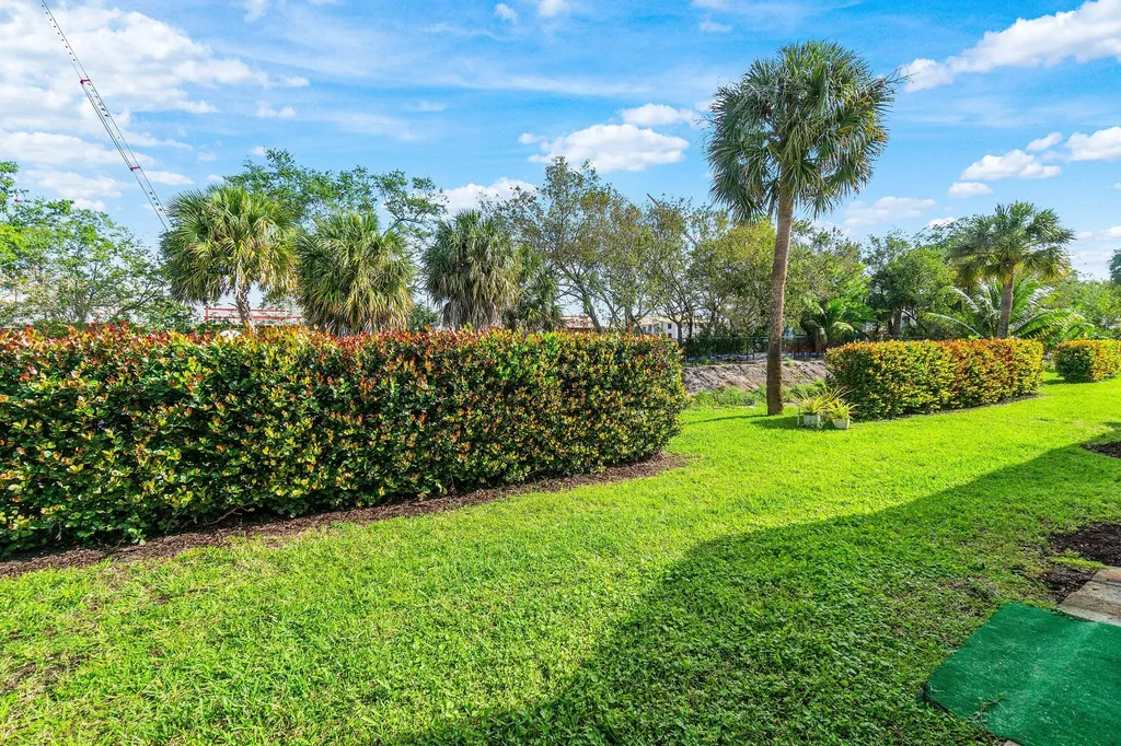 2825 SW 22nd Avenue Delray Beach FL 33445