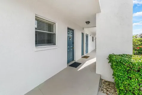 2825 SW 22nd Avenue Delray Beach FL 33445