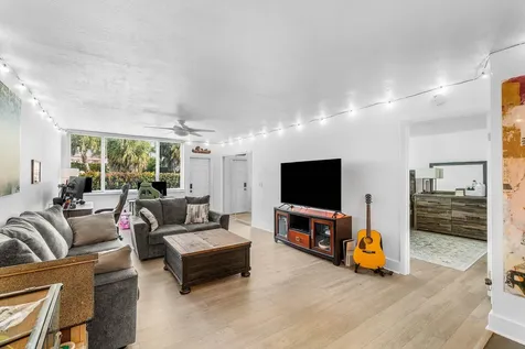 2825 SW 22nd Avenue Delray Beach FL 33445