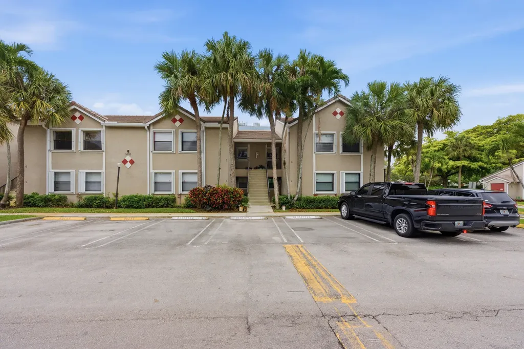 9633 Riverside Drive Coral Springs FL 33071