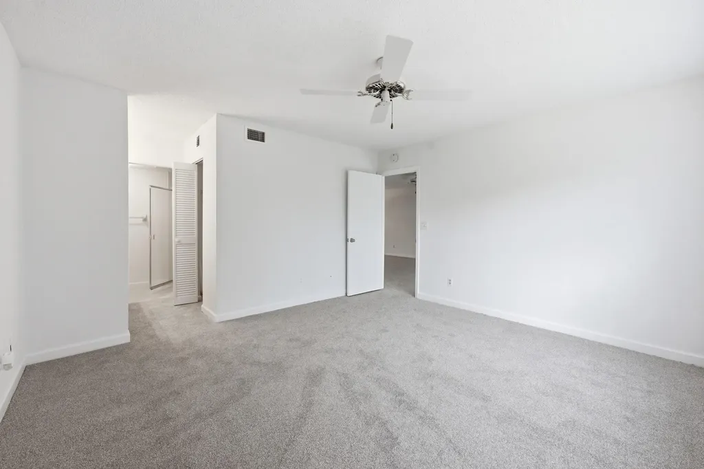9633 Riverside Drive Coral Springs FL 33071