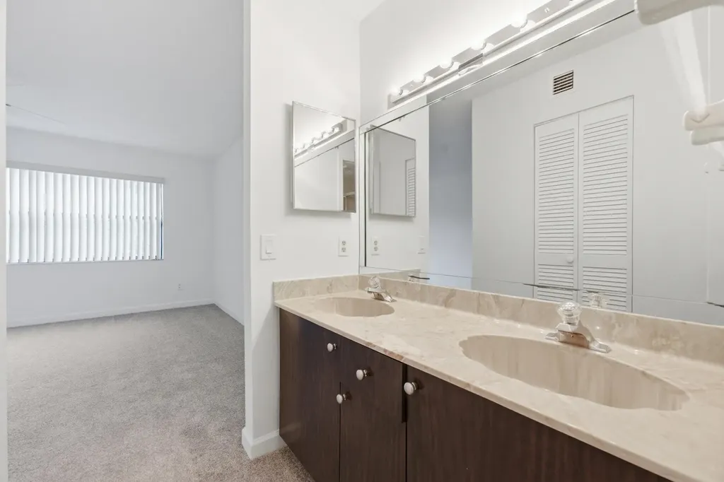 9633 Riverside Drive Coral Springs FL 33071