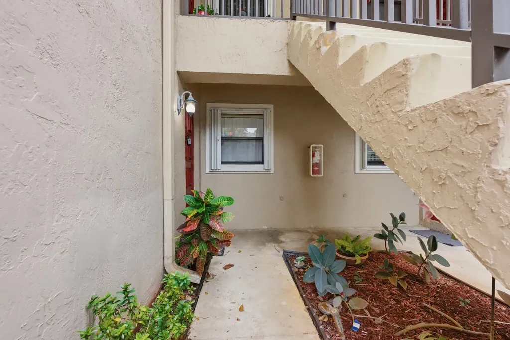 9633 Riverside Drive Coral Springs FL 33071
