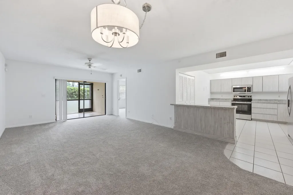 9633 Riverside Drive Coral Springs FL 33071