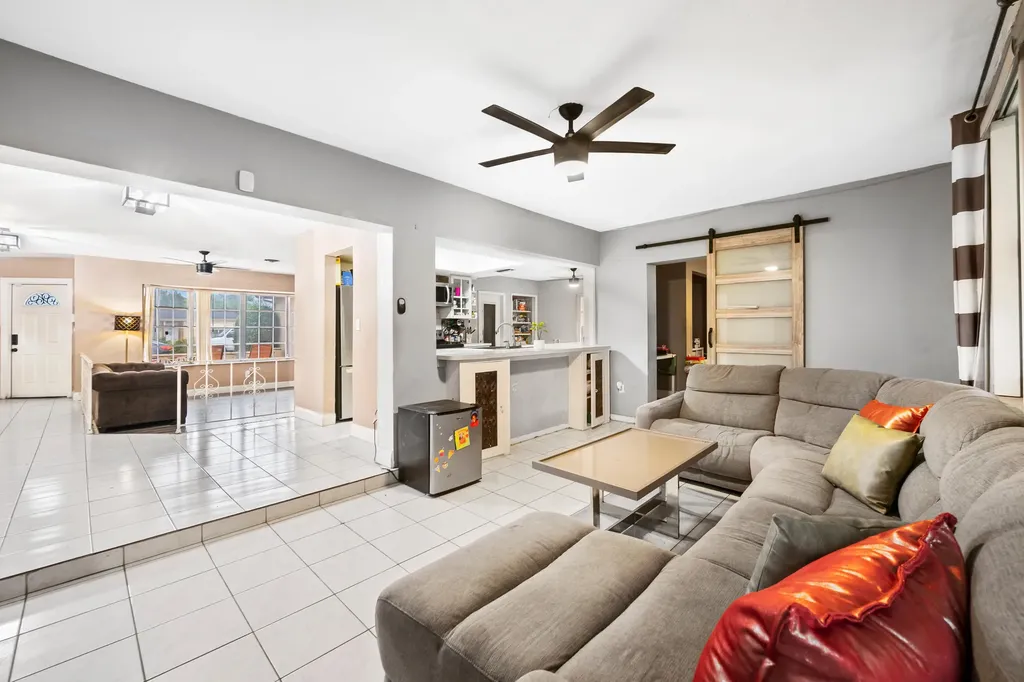 3941 NW 46th Avenue Fort Lauderdale FL 33319