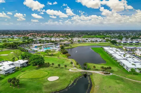 560 Capri Delray Beach FL 33484