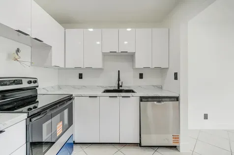 560 Capri Delray Beach FL 33484