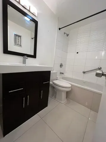 1560 NE 127th Street North Miami FL 33161