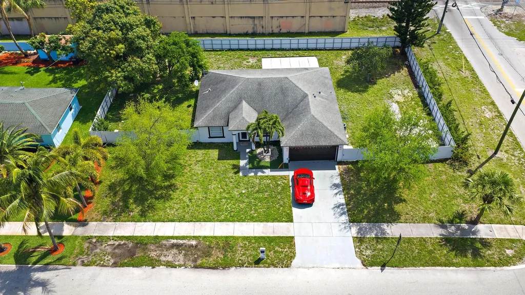 1114 Cochran Drive Lake Worth Beach FL 33461
