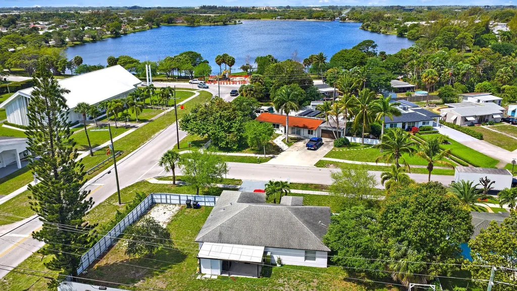 1114 Cochran Drive Lake Worth Beach FL 33461