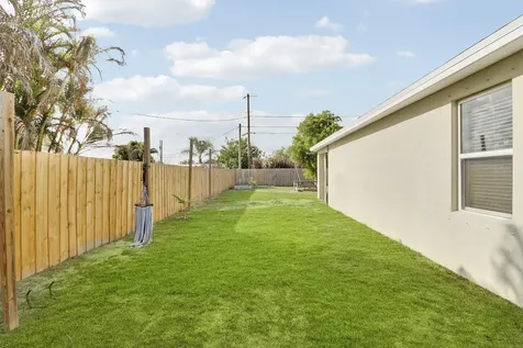 218 SW Kestor Drive Port St Lucie FL 34953