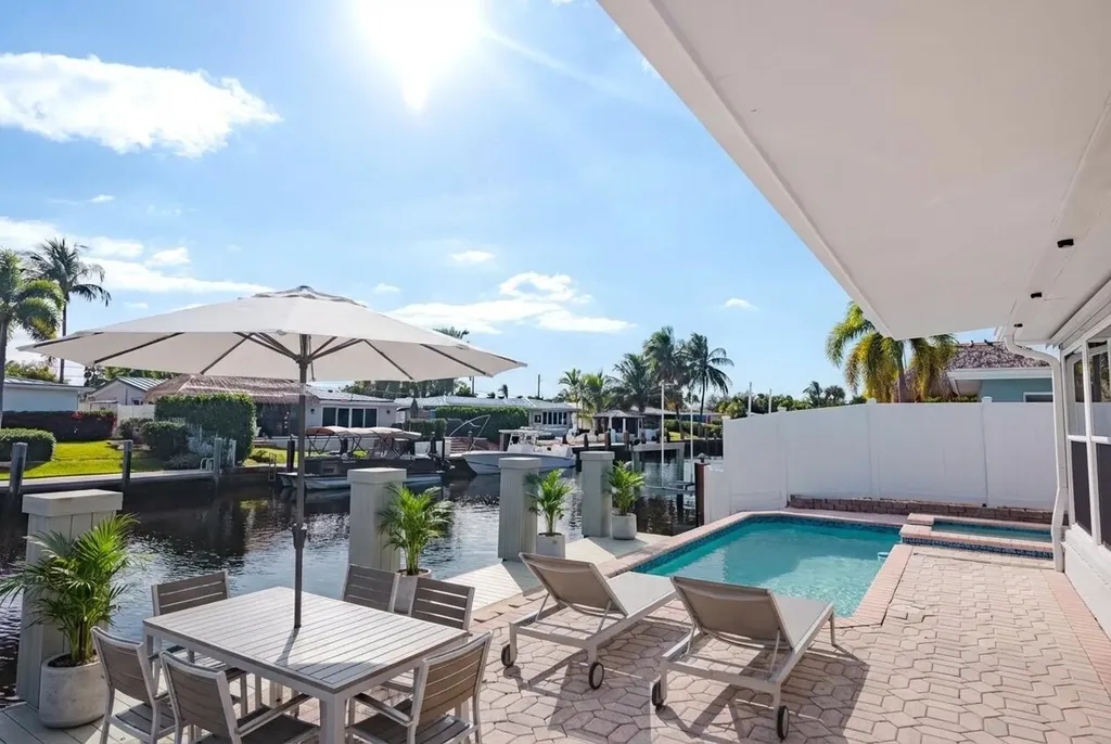270 SE 9th Court Pompano Beach FL 33060