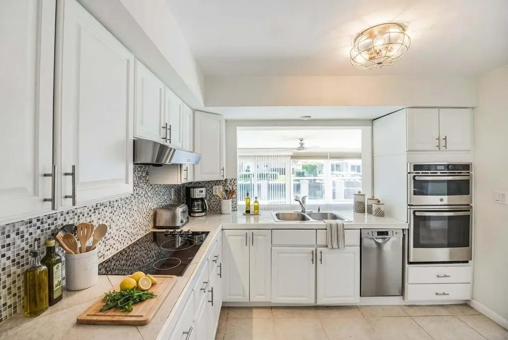 270 SE 9th Court Pompano Beach FL 33060