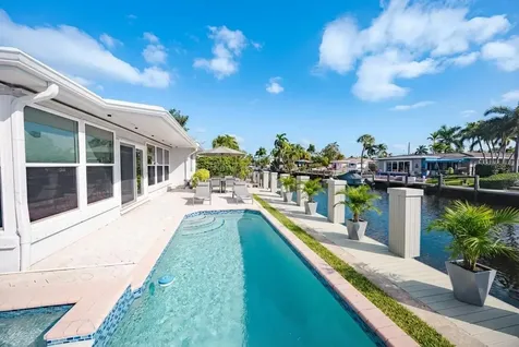 270 SE 9th Court Pompano Beach FL 33060