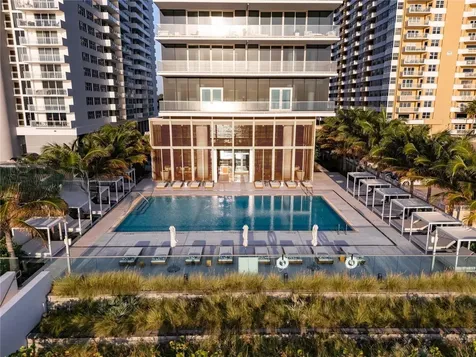 2000 S Ocean Drive SE Hallandale Beach FL 33009