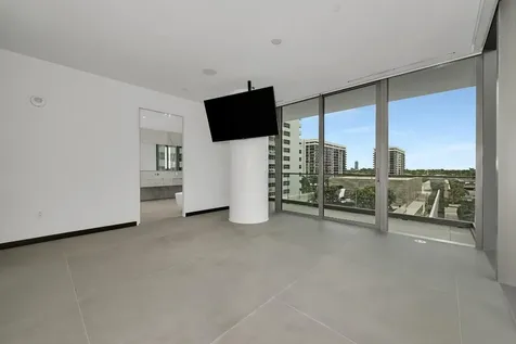 2000 S Ocean Drive SE Hallandale Beach FL 33009