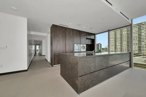 2000 S Ocean Drive SE Hallandale Beach FL 33009