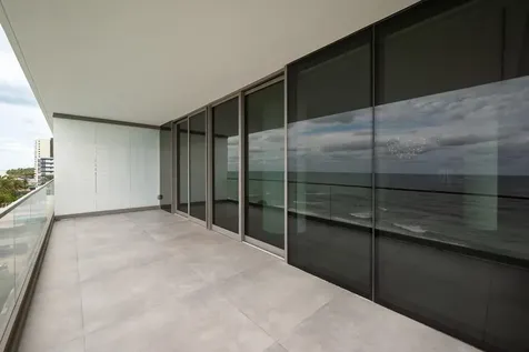 2000 S Ocean Drive SE Hallandale Beach FL 33009