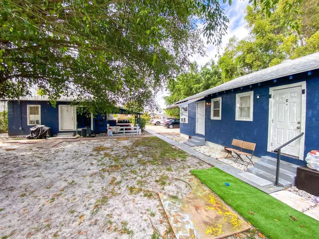 3804 Miller Avenue West Palm Beach FL 33405