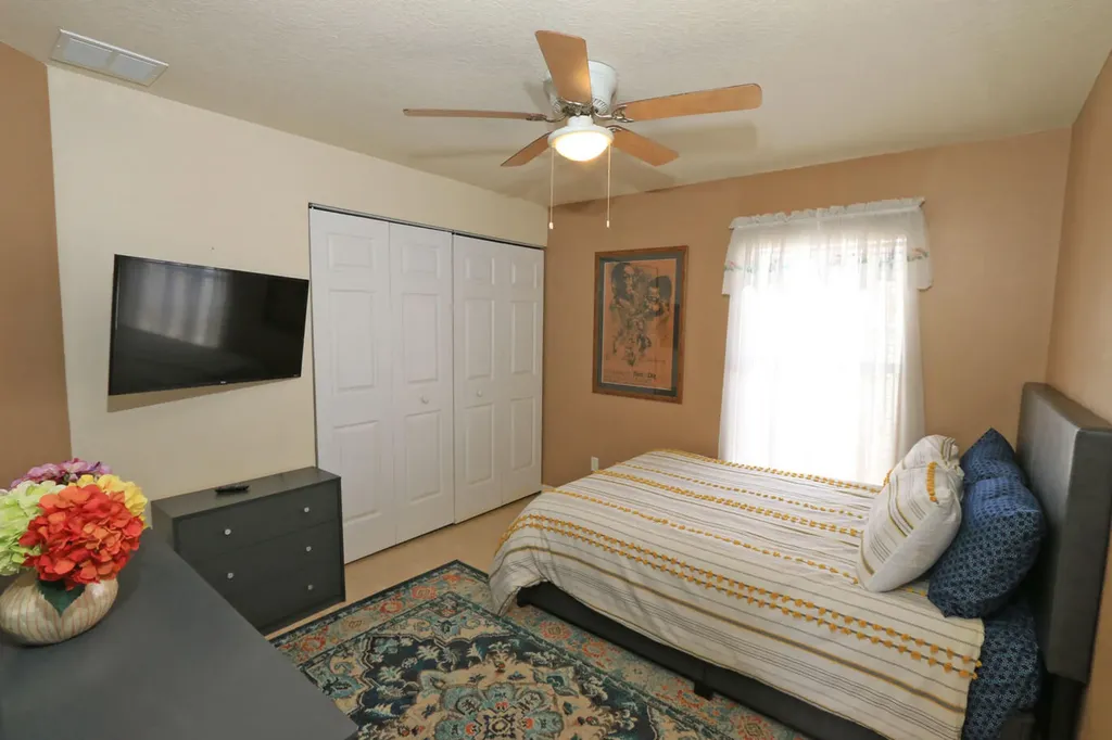 5822 NW Bates Avenue Port St Lucie FL 34986