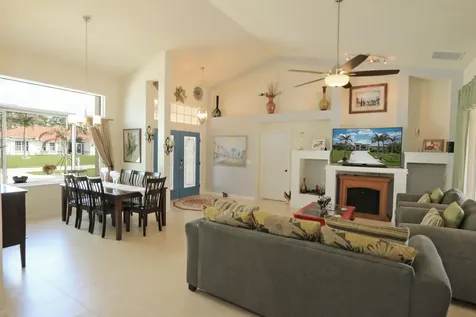 5822 NW Bates Avenue Port St Lucie FL 34986