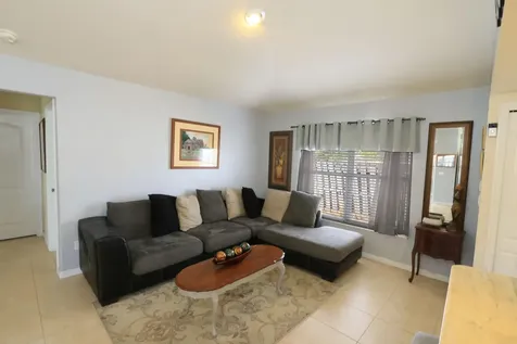 5822 NW Bates Avenue Port St Lucie FL 34986