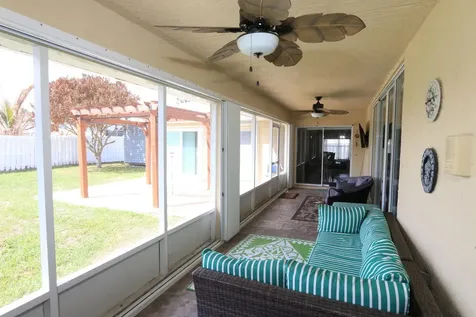 5822 NW Bates Avenue Port St Lucie FL 34986