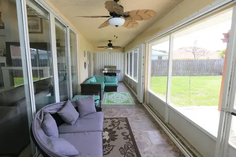 5822 NW Bates Avenue Port St Lucie FL 34986