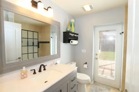 5822 NW Bates Avenue Port St Lucie FL 34986