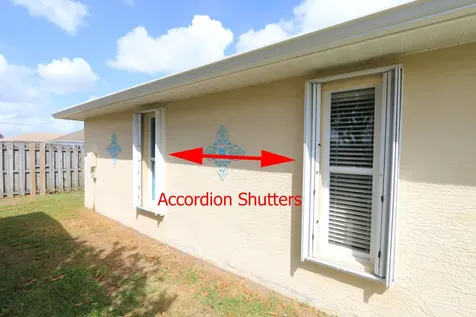 5822 NW Bates Avenue Port St Lucie FL 34986