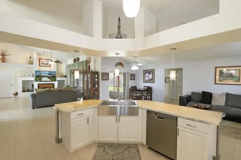 5822 NW Bates Avenue Port St Lucie FL 34986
