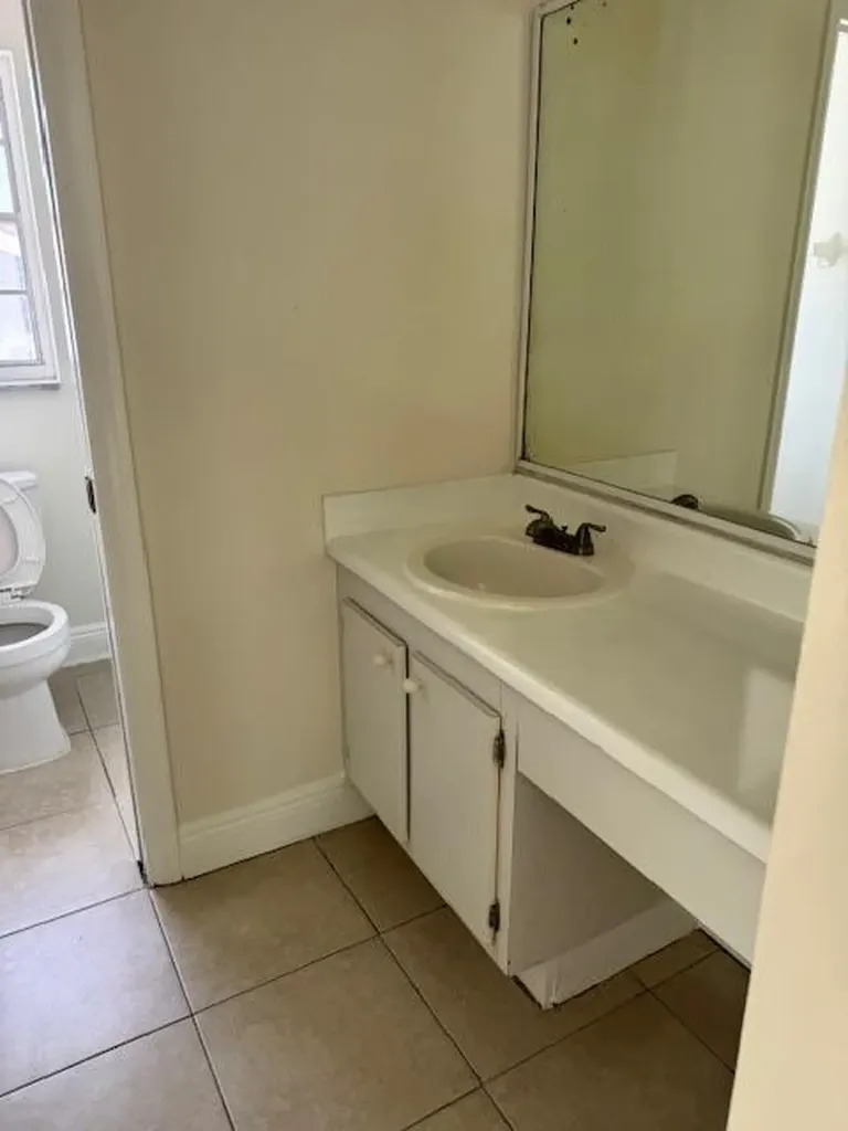 537 NW 46th Avenue Delray Beach FL 33445