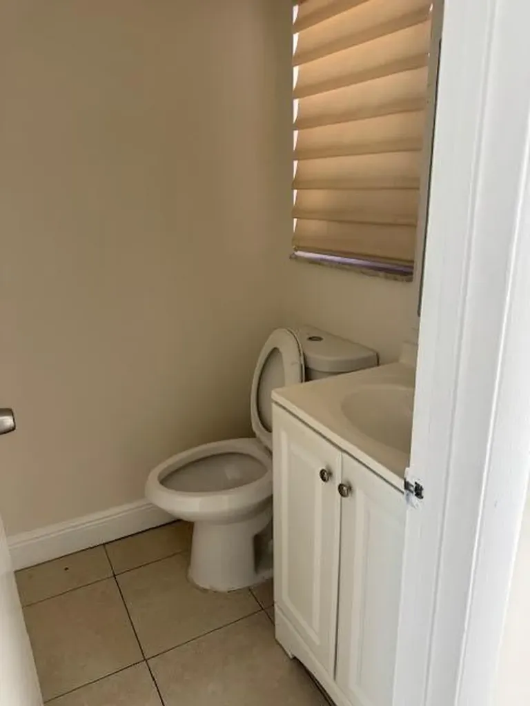 537 NW 46th Avenue Delray Beach FL 33445