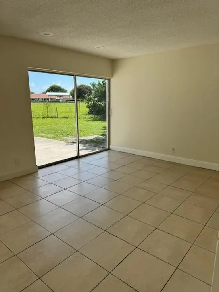 537 NW 46th Avenue Delray Beach FL 33445