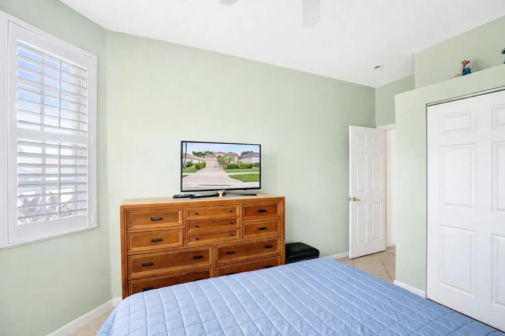 7229 Cataluna Circle Delray Beach FL 33446
