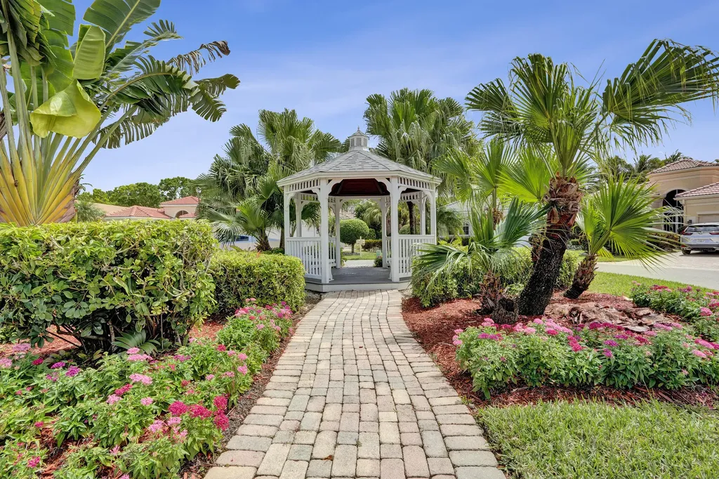 7229 Cataluna Circle Delray Beach FL 33446
