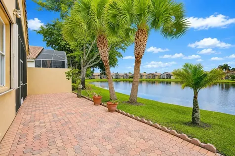 7229 Cataluna Circle Delray Beach FL 33446