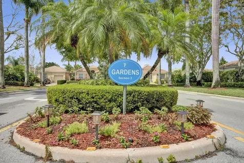 7229 Cataluna Circle Delray Beach FL 33446