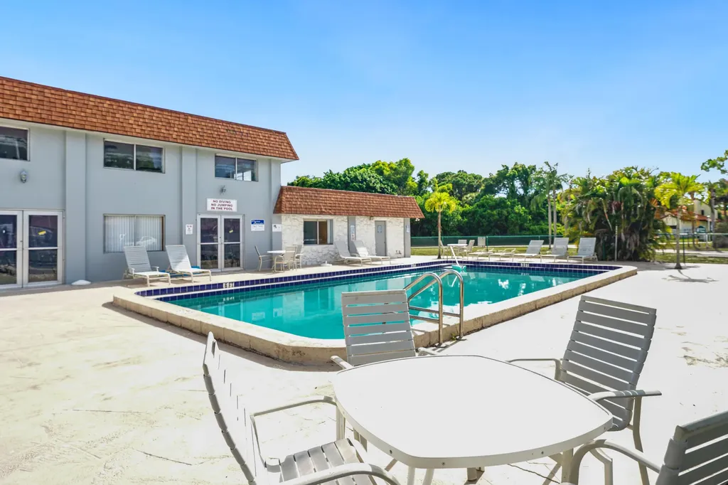 2878 Donnelly Drive Lake Worth FL 33462