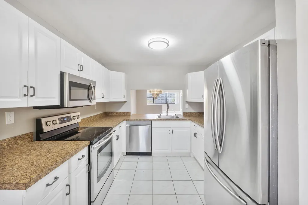 2606 NW 104th Avenue Sunrise FL 33322