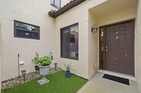 5 Via De Casas Sur Boynton Beach FL 33426